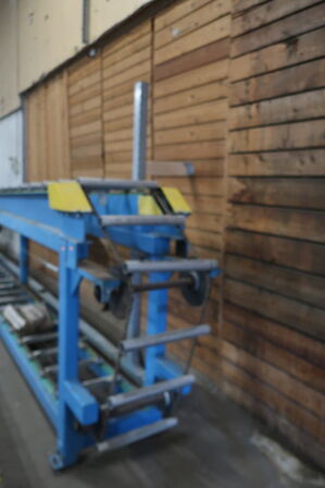 Rullebane med kædetræk, styretavle for extruderanlæg