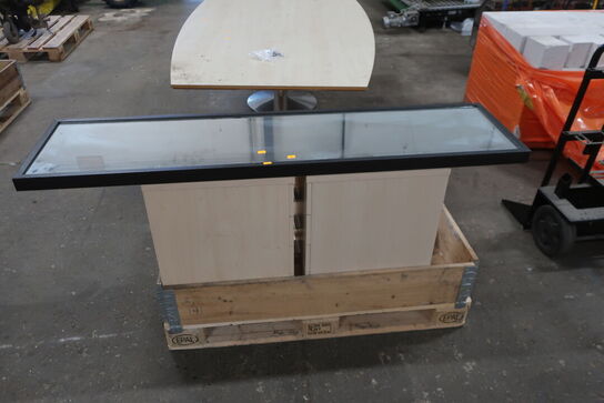 2 stk. kommoder samt spejl