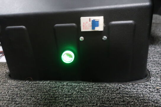 3-hjulet elknallert (lille) RUNHORSE JINMA J1 - OBS: Kun 77 km! (momsfri)