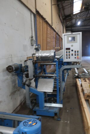 Rullebane med kædetræk, styretavle for extruderanlæg