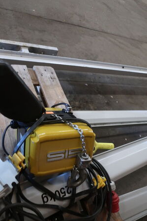 Traverskran GIS 250 kg inkl. skinnesystem