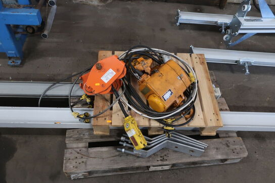 Kran MUNCK/KITO 250 kg inkl. skinnesystem