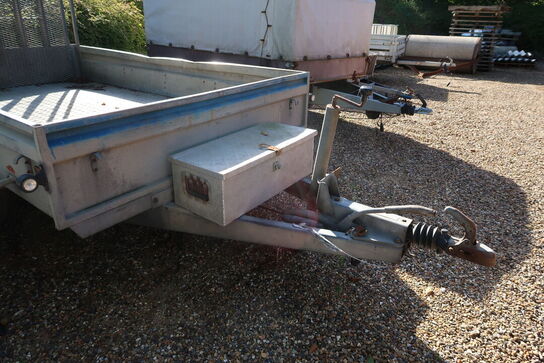Trailer VARIANT 2704