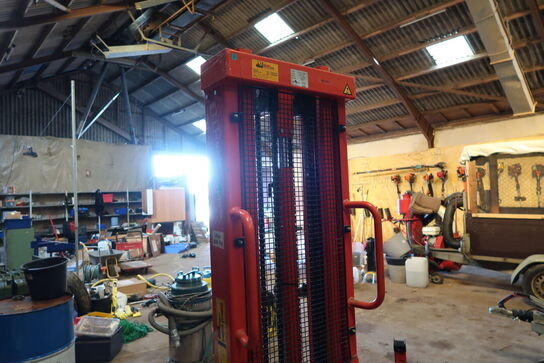 Manuelstabler med ellift NP TRUCKS EHS 800/2850