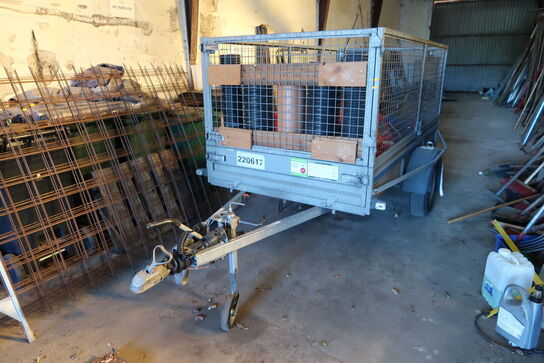 Trailer BRENDERUP med indhold