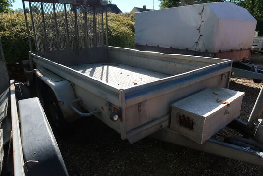 Trailer VARIANT 2704
