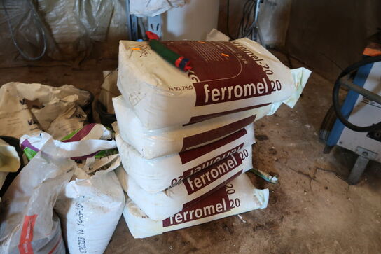 Div. Jernsulfat FERROMEL-20, No grow sand m.m.