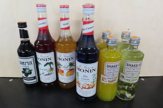Blandet cocktailsirup