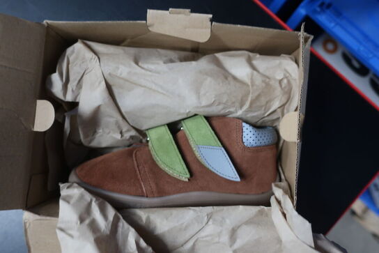 Sko BEDA Woody Str: 30