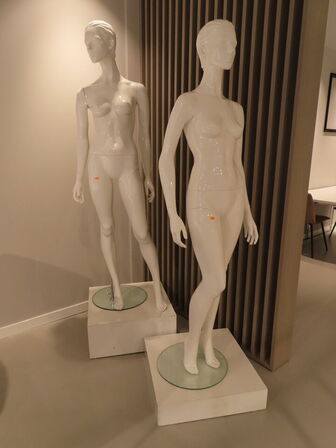2 stk. mannequiner