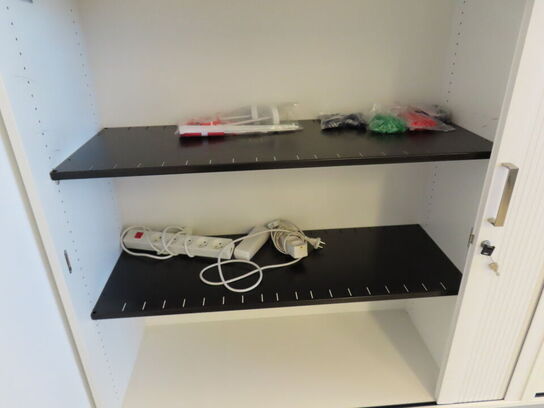 7 stk. kontorreoler samt kommode