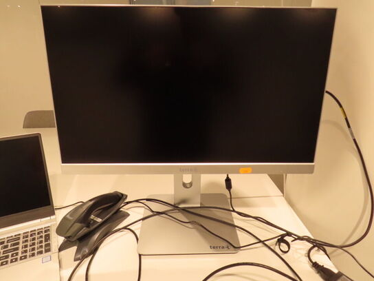 Bærbar PC, TERRA mobile 1550, samt all-in-one PC, TERRA 2405 HA
