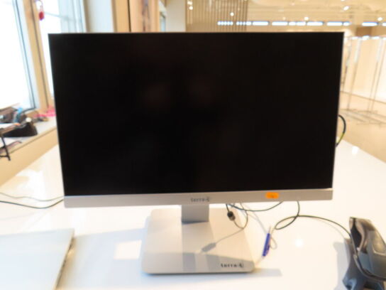 Bærbar PC, TERRA mobile 1550, samt all-in-one PC, TERRA 2405 HA