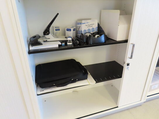 7 stk. kontorreoler samt kommode