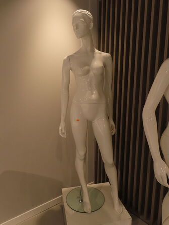 2 stk. mannequiner