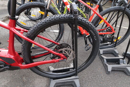 El-mountainbike TREK Marlin +6