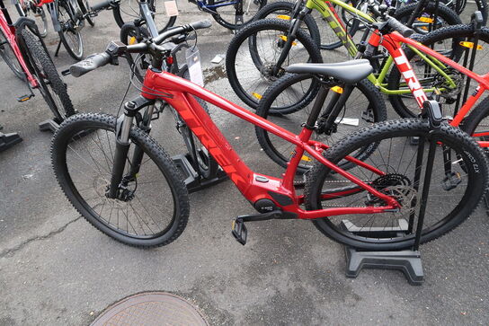 El-mountainbike TREK Marlin +6