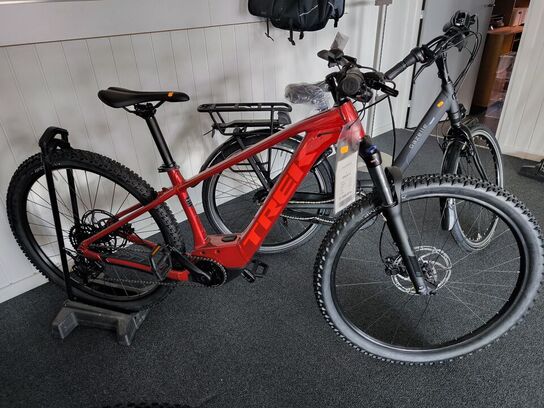 El-mountainbike TREK Marlin +6