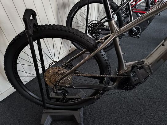 El-mountainbike TREK Marlin +8