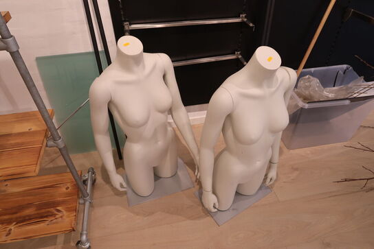 2 stk. mannequin