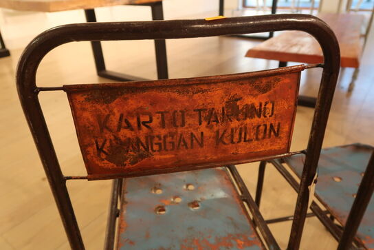 2 stk. stole BY LIVING