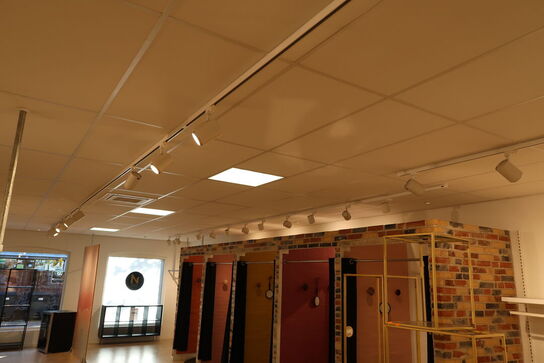 84 stk. spots DURALYS/INTERLIGHT IL-T33K3BCW med skinner