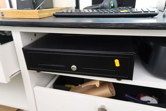 Kasseapparat ELO med bonprinter, håndscanner, pengeskuffe m.m.