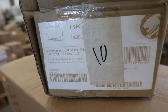 2 kasser fade CHURCHILL 1795 Model: Oblong Chefs plate 