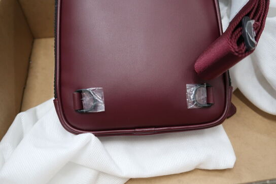 Taske MONTBLANC Extreme 3.0 Sling bag Cassis MB199409