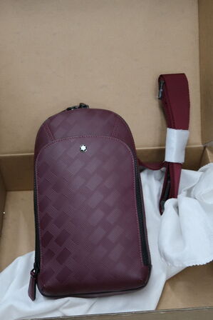 Taske MONTBLANC Extreme 3.0 Sling bag Cassis MB199409