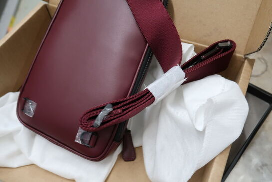 Taske MONTBLANC Extreme 3.0 Sling bag Cassis MB199409