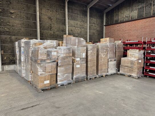 29 paller med diverse brugskunst