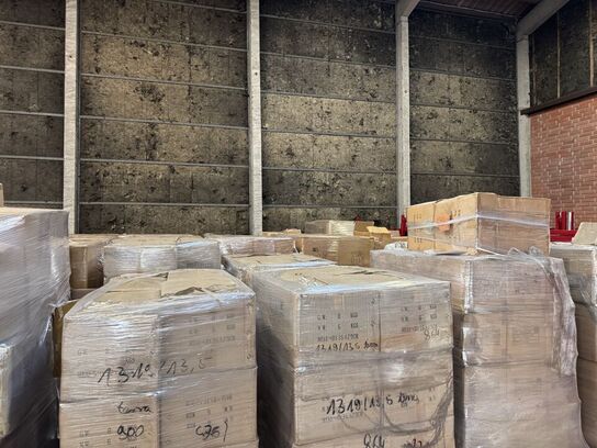 29 paller med diverse brugskunst