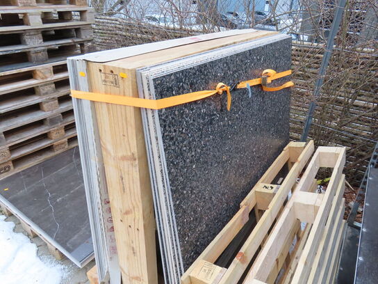 Palle med store fliser 120x120 cm