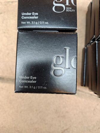 17 stk. Blush og consealer GLO