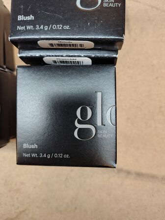 17 stk. Blush og consealer GLO