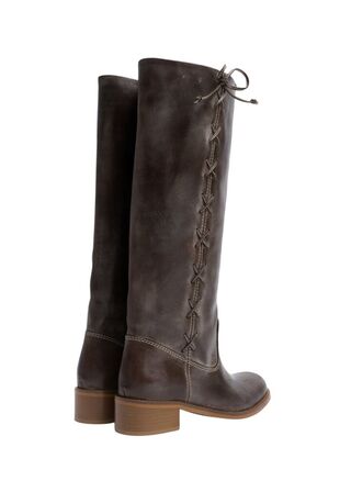 Ann Laces DICO Str.: 40