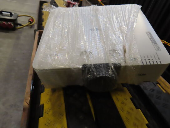 Projaktor m. ophæng - EPSON EB l610U