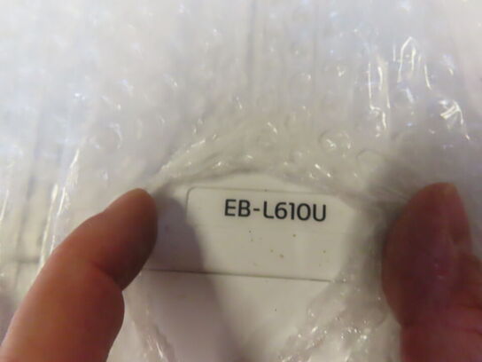 Projaktor m. ophæng - EPSON EB l610U