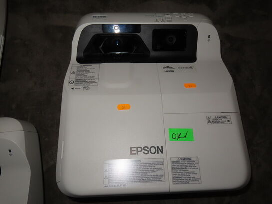 Projektor short throw - EPSON EB-675WI