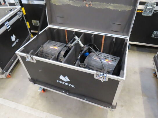 2 stk. Fresnel lamper i Flightcase - DESISTI LEONARDO 2kW