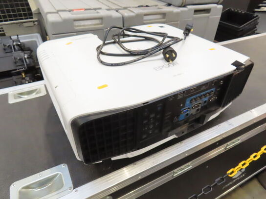 Projektor uden linse - EPSON EB-L1500UH