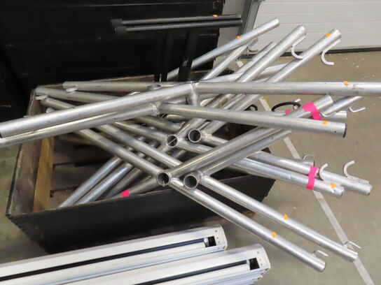 4 stk. X-stativer og 1 stk. keyboardstativ