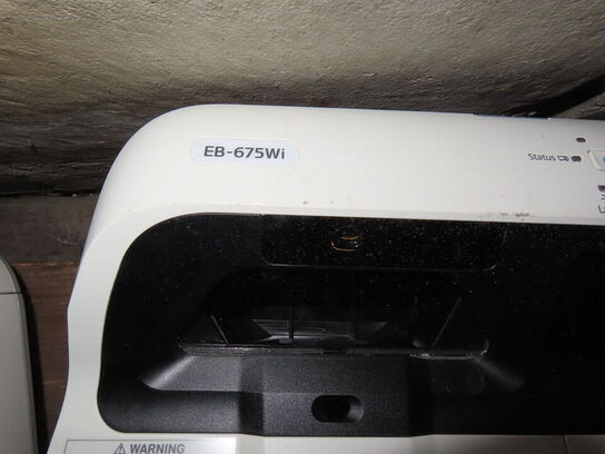 Projektor short throw - EPSON EB-675WI