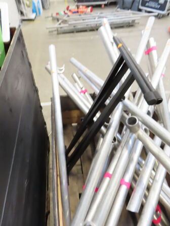 4 stk. X-stativer og 1 stk. keyboardstativ