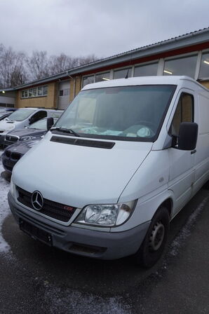 Varebil MERCEDES-BENZ Sprinter 211 CDI-35
