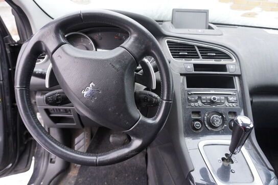 Varebil PEUGEOT 5008 1.6 HDI 112HK ESG (Momsfri)