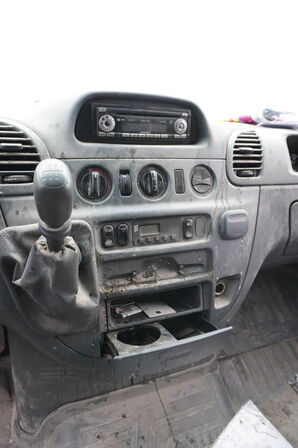 Varebil MERCEDES-BENZ Sprinter 211 CDI-35