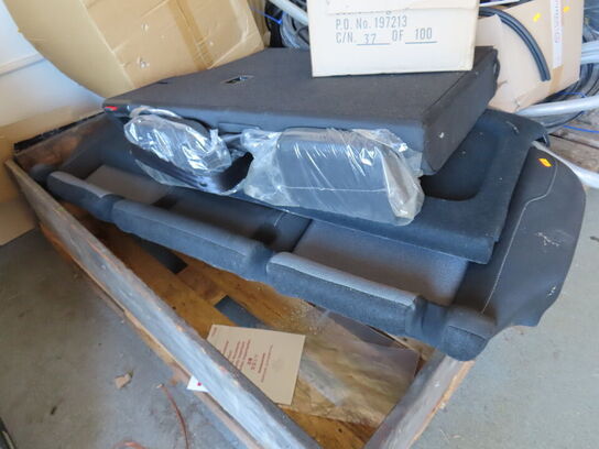 3 stk. paller med indhold