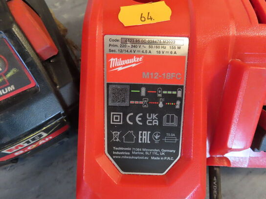 Ladestation med batteri, MILWAUKEE M12-18FC 